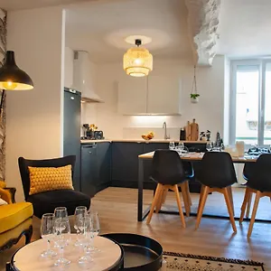 Duplex Contemporain Dans Maison Du Xviieme Siecle Appartement