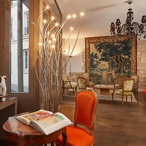 *** Hotel De Notre-dame France