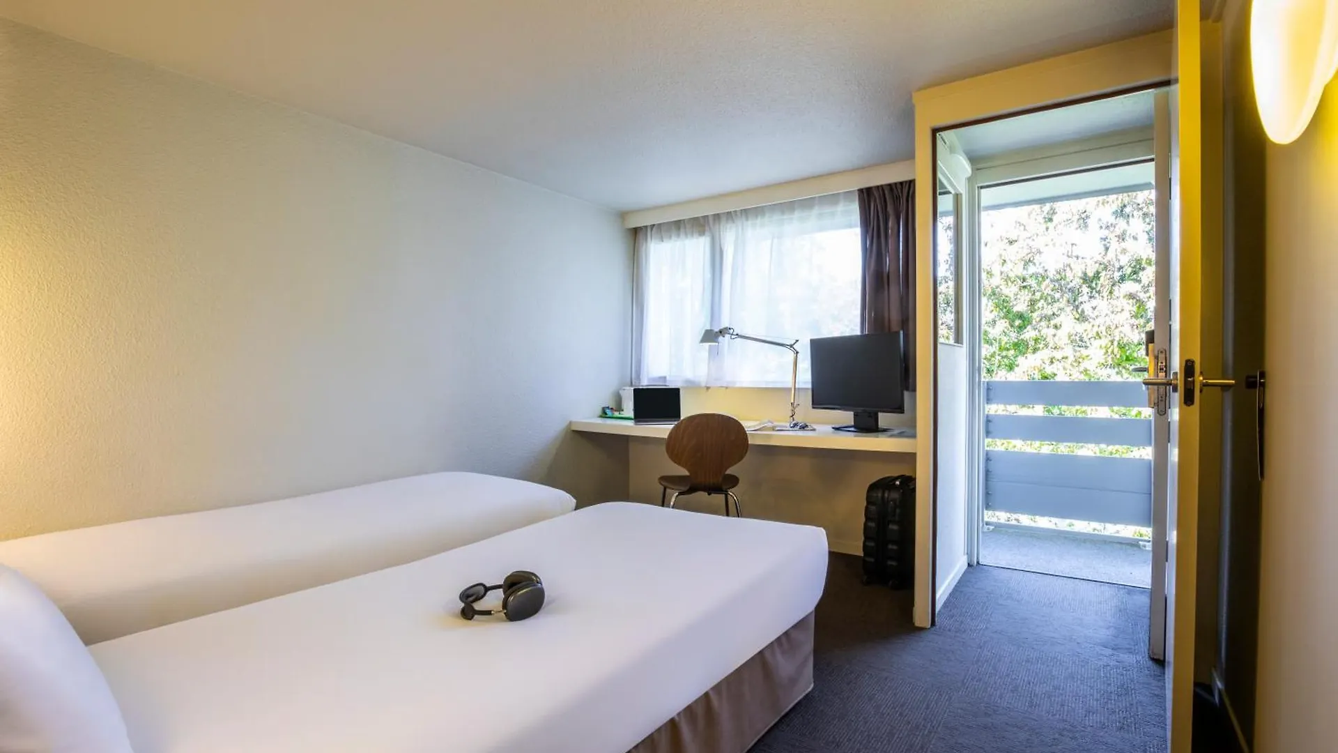 Campanile Fougeres Hotel